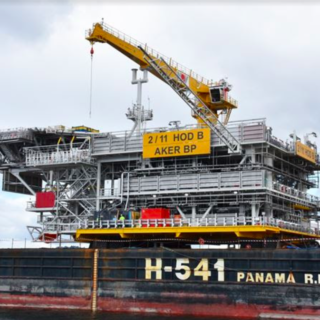 Unmanned wellhead platform